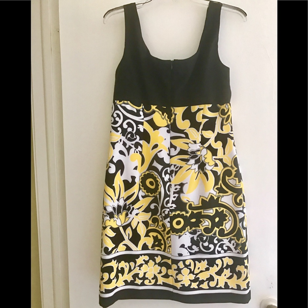 Dress Barn Floral mini dress.